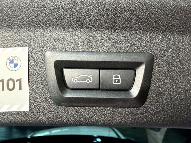 120 M Sport 360環景/免KEY/盲點偵測/ACC/抬顯/電動座椅/主動轉向頭燈/電動尾門/空力套件  第4張相片