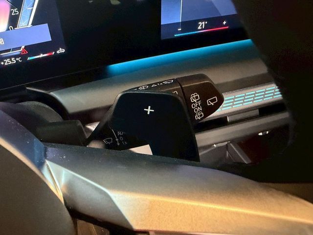 120 M Sport 360環景/免KEY/盲點偵測/ACC/抬顯/電動座椅/主動轉向頭燈/電動尾門/空力套件  第11張相片