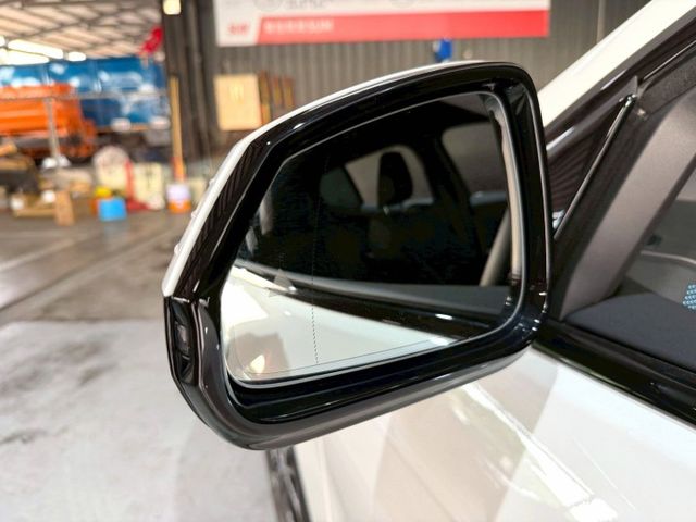 120 M Sport 360環景/免KEY/盲點偵測/ACC/抬顯/電動座椅/主動轉向頭燈/電動尾門/空力套件  第18張相片