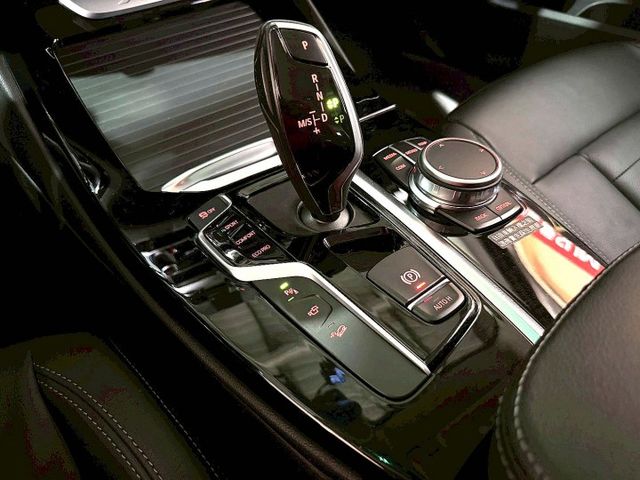 2019 BMW X3 20I 換檔撥片/感應雨刷/免KEY/360環景/盲點偵測/ACC/HK音響/電動座椅/電動尾門  第13張相片