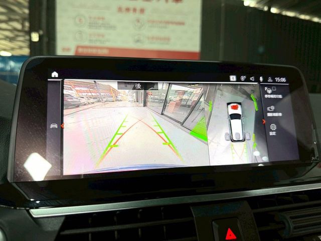 2019 BMW X3 20I 換檔撥片/感應雨刷/免KEY/360環景/盲點偵測/ACC/HK音響/電動座椅/電動尾門  第17張相片