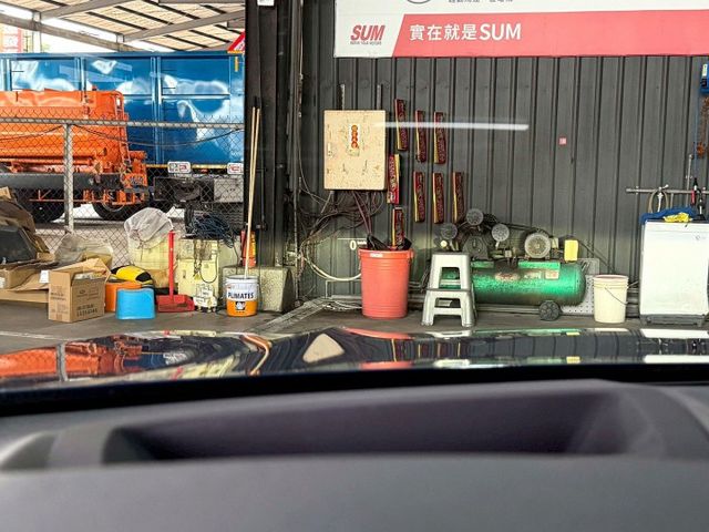 2019 BMW X3 20I 換檔撥片/感應雨刷/免KEY/360環景/盲點偵測/ACC/HK音響/電動座椅/電動尾門  第18張相片