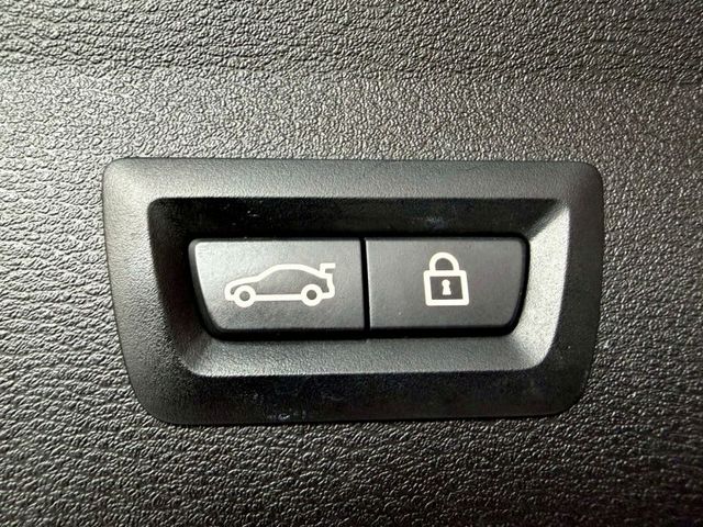 X1 sDrive18i領航版 定速/倒車顯影/感應雨刷/恆溫空調/免KEY/感應頭燈/電動尾門/抬顯/電動座椅  第4張相片