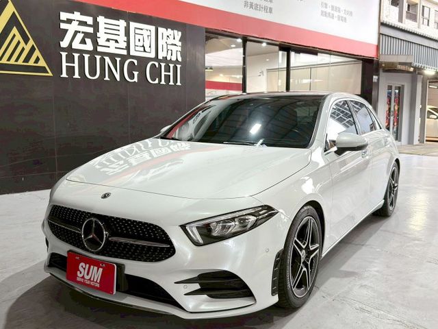 A200特仕版 定速/感應雨刷/換檔撥片/免KEY/倒車顯影/盲點偵測/恆溫空調/感應頭燈/觸控手寫板/氣氛燈  第1張相片