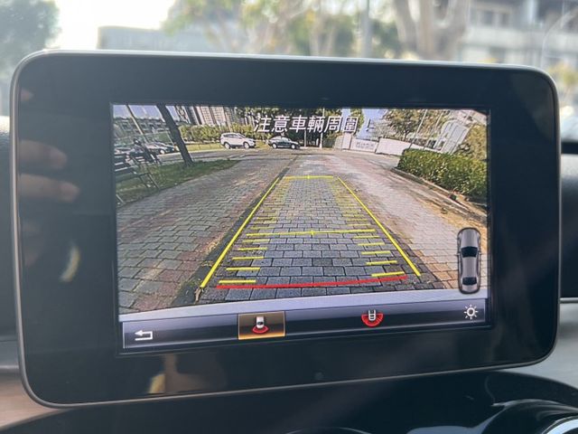 2017 Mercedes-Benz C200 ✅經典豪華房車，外型優雅大氣 ✅渦輪動力，兼具性能與舒適 ✅高質感內裝  第11張相片