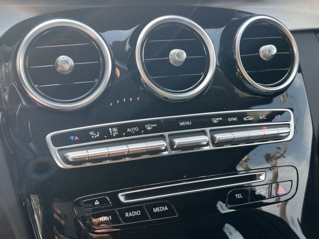 2017 Mercedes-Benz C200 ✅經典豪華房車，外型優雅大氣 ✅渦輪動力，兼具性能與舒適 ✅高質感內裝  第13張相片