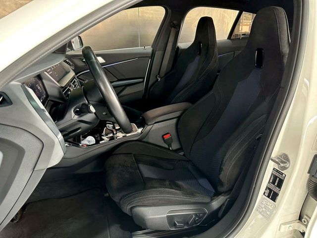 2022 118i M版 ACC/盲點偵測/免KEY/倒車顯影/恆溫空調/感應頭燈/電動尾門/空力套件/氛圍燈  第6張相片