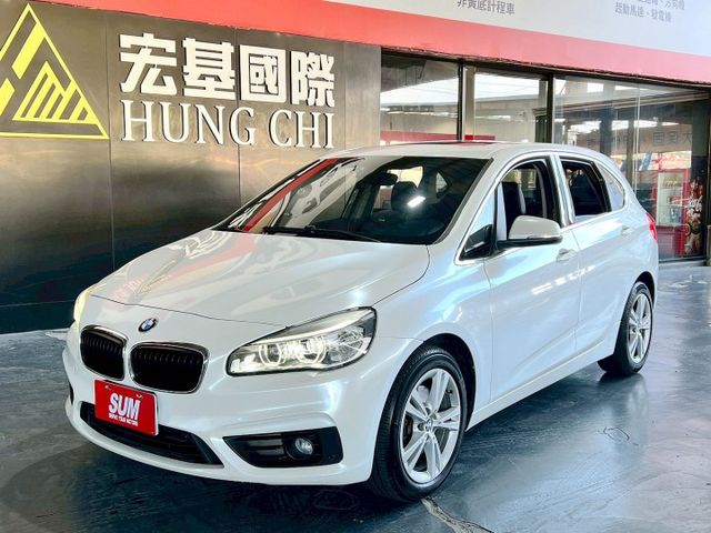 2016 220i✅實用又有質感的MPV，空間靈活運用✅引擎順暢省油，駕馭依然保有 BMW 操控手感✅配備齊全、乘坐舒適  第1張相片