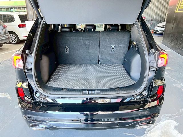 2023 Ford Kuga EcoBoost 250 AWD ST-Line X  第3張相片