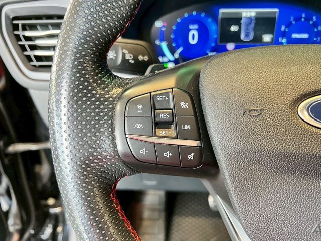 2022 Kuga AWD ST-Line X✅運動化外觀，霸氣十足✅渦輪引擎＋四輪驅動✅ 豪華運運動套件＋完整安全科技  第8張相片