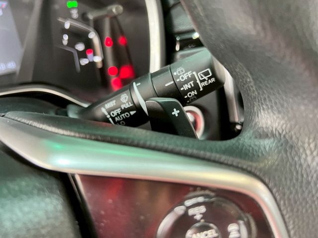 VTi-S 換檔撥片/感應式雨刷/360環景/免KEY/盲點偵測/ACC跟車/恆溫空調/光感應頭燈/電動尾門  第11張相片