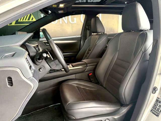 RX300 F Sport  換檔撥片/感應式雨刷/盲點偵測/免KEY/360環景/ACC/恆溫空調/電動座椅/感應頭燈  第6張相片