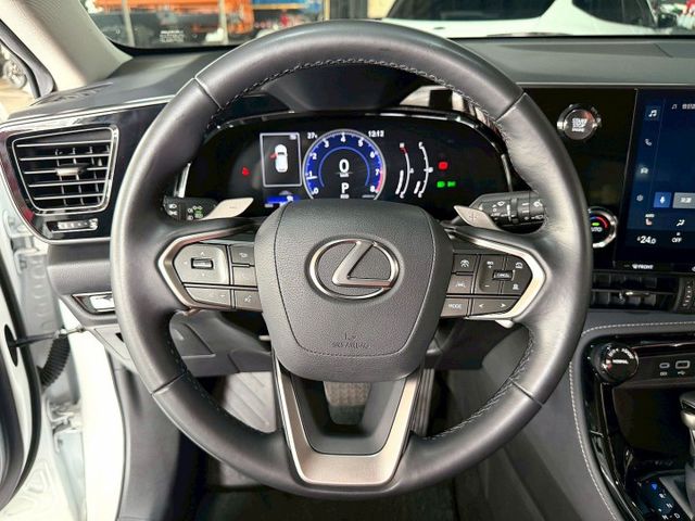 NX200 菁英版 原鈑件/感應式雨刷/ 換檔撥片/倒車顯影/免KEY/盲點偵測/ACC/恆溫空調/光感應頭燈  第8張相片