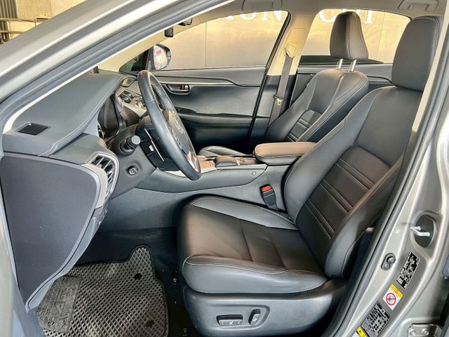 2019 NX200 菁英Plus版✅豪華休旅房車，質感時尚✅引擎順暢安靜、乘坐舒適✅菁英Plus配備齊全，安全又便利  第6張相片
