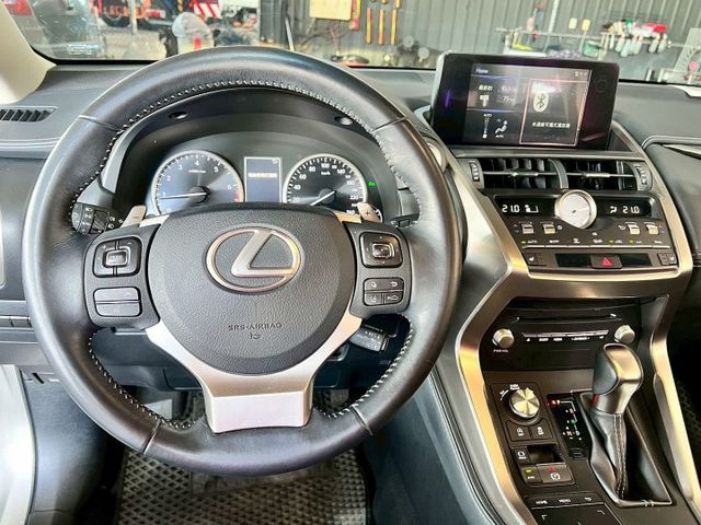 2019 NX200 菁英Plus版✅豪華休旅房車，質感時尚✅引擎順暢安靜、乘坐舒適✅菁英Plus配備齊全，安全又便利  第8張相片