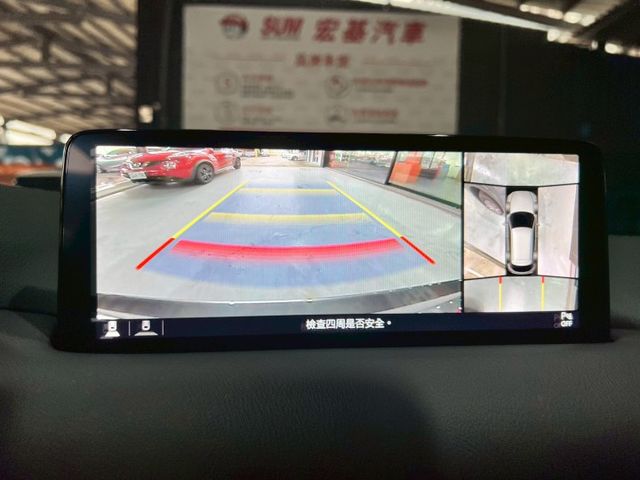 感應雨刷/換檔撥片/免KEY/360環景/盲點偵測/ACC/抬顯/恆溫空調/電動座椅/主動轉向頭燈/電動尾門  第19張相片