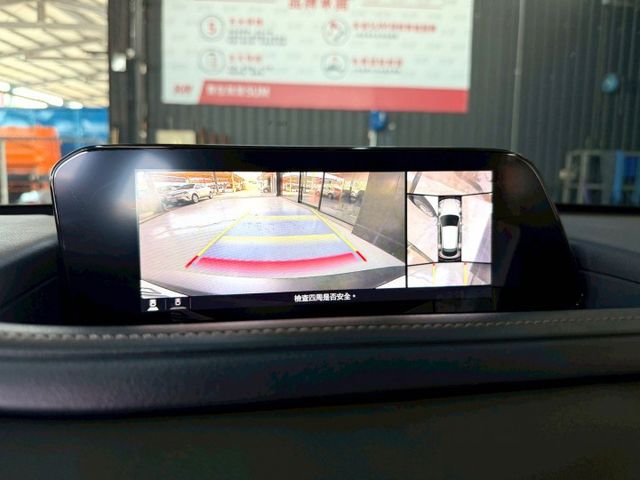 旗艦版 ACC跟車/感應雨刷/360環景/免KEY/抬顯/恆溫空調/感應頭燈/主動轉向頭燈/盲點偵測/CarPlay  第15張相片