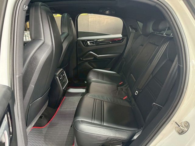 Cayenne Coupe 定速/免KEY/360環景/電動座椅/恆溫空調/感應頭燈/盲點偵測/電動尾翼  第7張相片