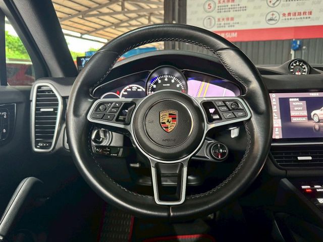 Cayenne Coupe 定速/免KEY/360環景/電動座椅/恆溫空調/感應頭燈/盲點偵測/電動尾翼  第8張相片