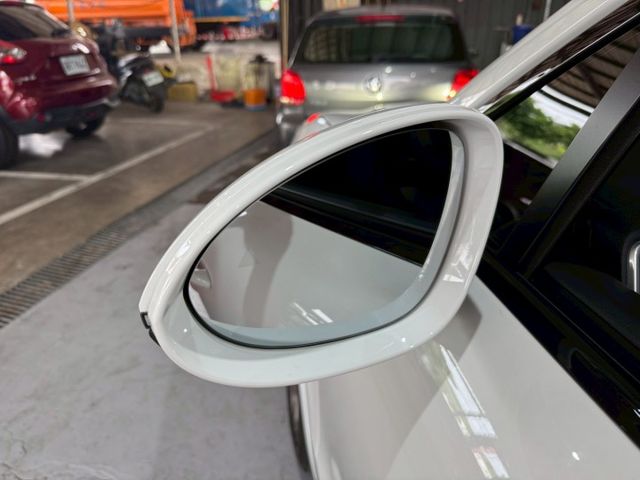 Cayenne Coupe 定速/免KEY/360環景/電動座椅/恆溫空調/感應頭燈/盲點偵測/電動尾翼  第15張相片