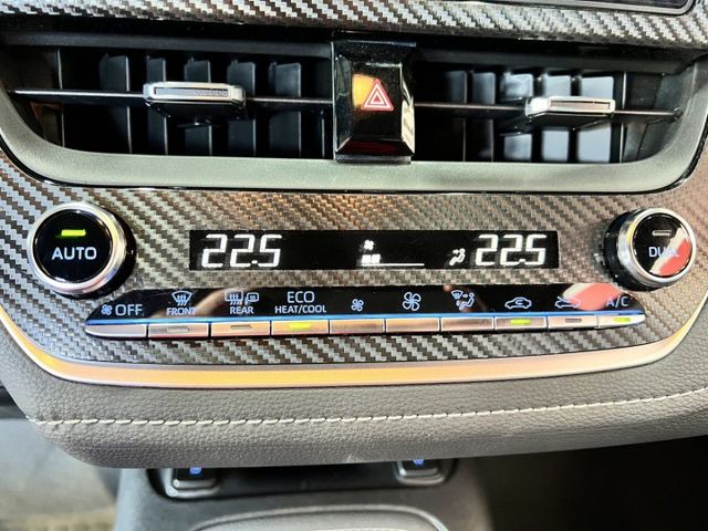 2022 Corolla Sport 旗艦版 ✅運動化外型，質感動感兼具✅加速順暢，操控靈活✅旗艦版配備，安全與舒適兼具  第13張相片