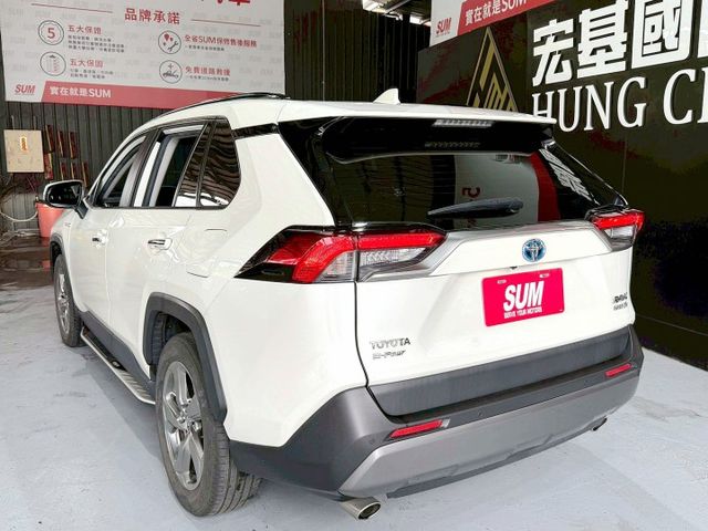 Hybrid旗艦4WD  感應雨刷/免鑰/360環景/盲點偵測/ACC/恆溫空調/電動座椅/感應頭燈/全景天窗/電動尾門  第2張相片
