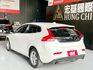 V40 T3豪華版 定速/感應式雨刷/換檔撥片/倒車顯影/免KEY/恆溫空調/電動座椅/感應頭燈/主動轉向頭燈  第2張縮圖