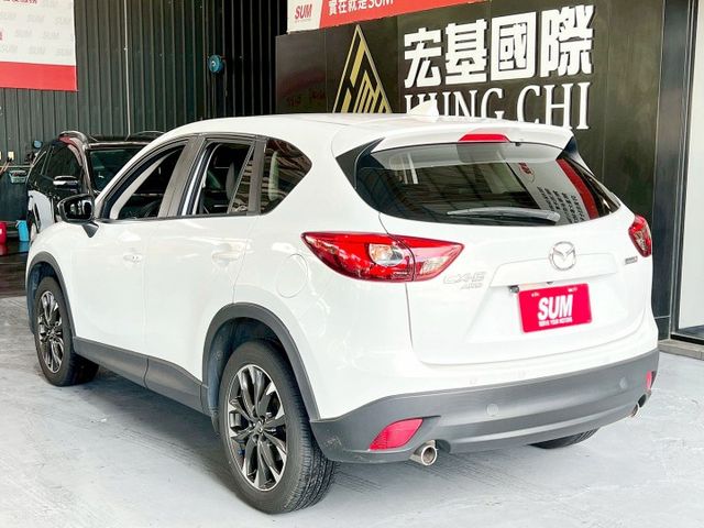 SKY-D AWD 定速/感應雨刷/倒車顯影/免KEY/盲點偵測/恆溫空調/電動座椅/感應頭燈/主動轉向頭燈/電動天窗  第2張相片