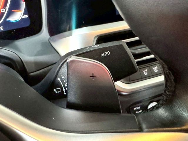 420i M Sport 感應雨刷/換檔撥片/免KEY/360環景/盲點偵測/ACC/恆溫空調/電動尾門  第11張相片