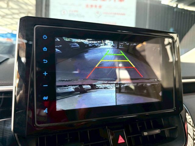 油電尊爵版 倒車顯影/免KEY/盲點偵測/ACC跟車/恆溫空調/感應頭燈/胎壓監控  第13張相片