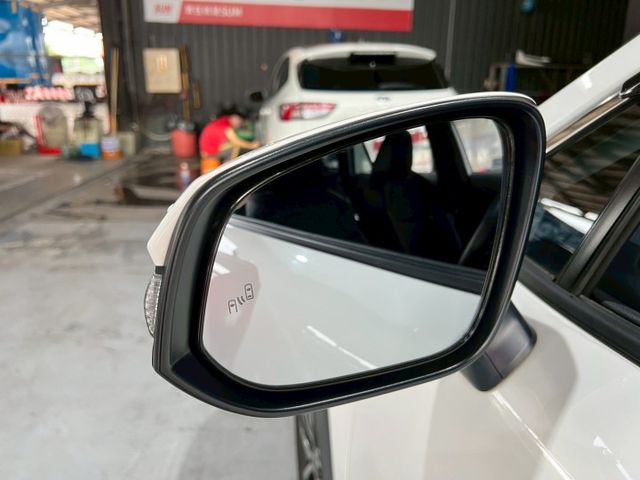 Corolla Cross Hybrid旗艦 恆溫空調/電動座椅/電動尾門/360環景/免KEY/ACC跟車/盲點偵測  第17張相片