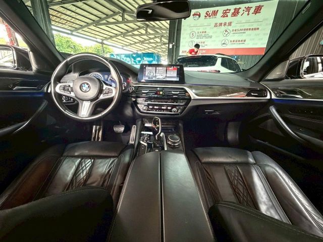 2018 BMW 5-Series Sedan 530i M Sport  第5張相片