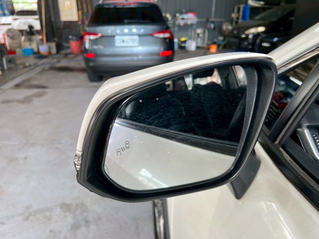 2019 Toyota RAV4 2.5 Hybrid旗艦4WD  第18張相片