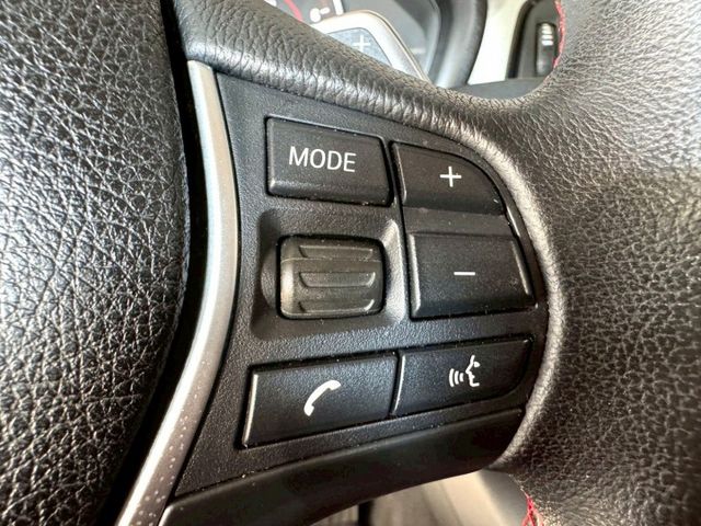 2012 BMW 3-Series Sedan 320i Sport  第9張相片