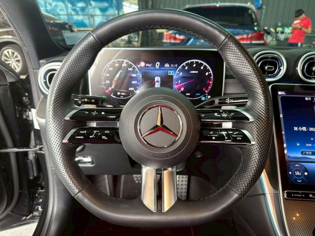 2022 M-Benz C-Class Estate C200運動版  第8張相片