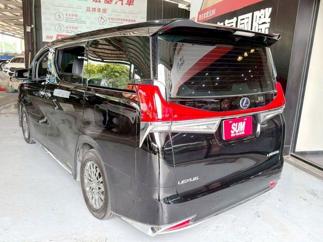 2023 Lexus LM 300h七人座  第2張相片
