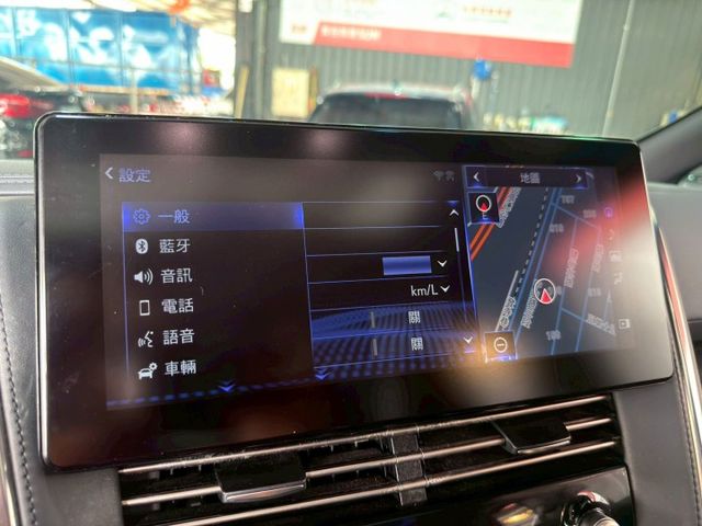 2023 Lexus LM 300h七人座  第18張相片