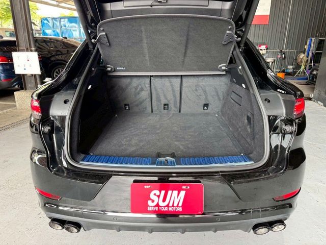 2021 Porsche Cayenne Coupe V6  第3張相片
