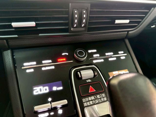 2021 Porsche Cayenne Coupe V6  第14張相片