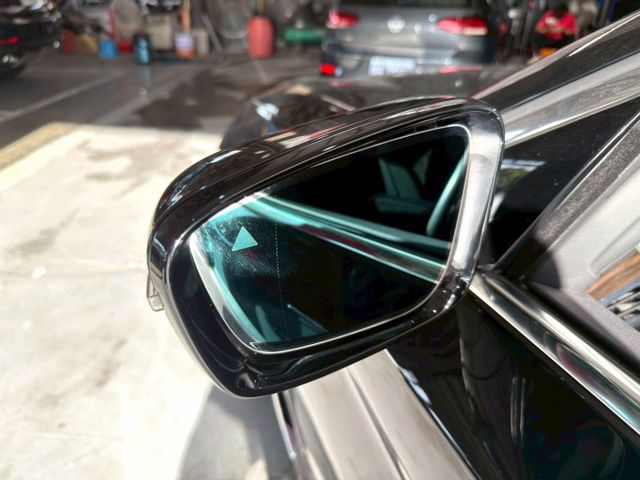 2017 BMW 5-Series Sedan 520i Luxury (G30)  第17張相片