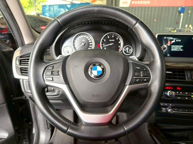 2015 BMW X5 xDrive35i  第8張相片