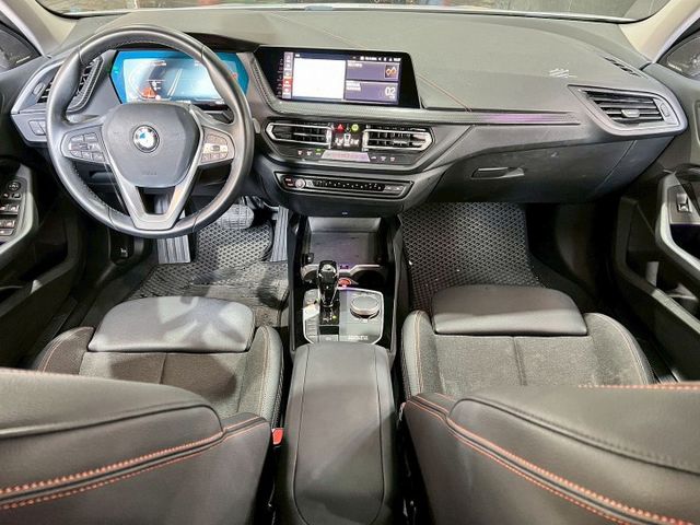 2021 BMW 1-Series 118i Edition Sport  第4張相片