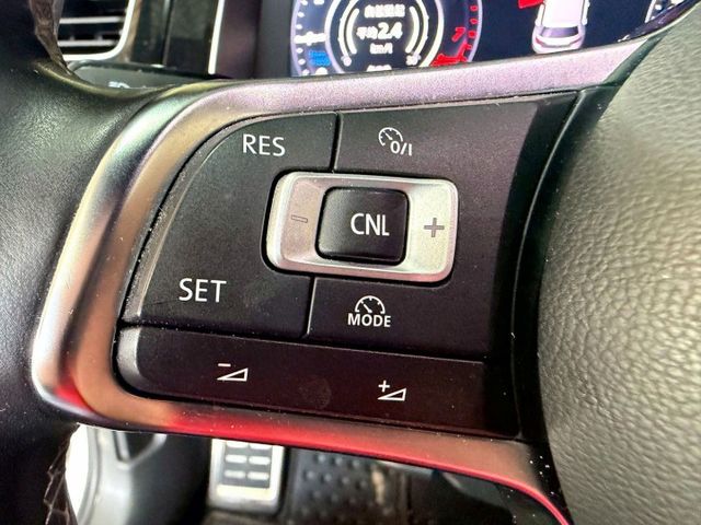 2017 Volkswagen Golf 280 TSI R-Line  第8張相片
