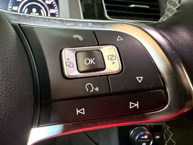 2017 Volkswagen Golf 280 TSI R-Line  第9張相片