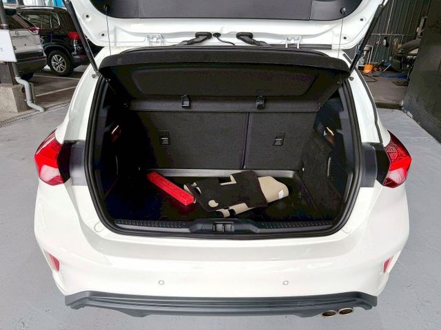 2022 Ford Focus 5D ST-Line Lommel X  第3張相片