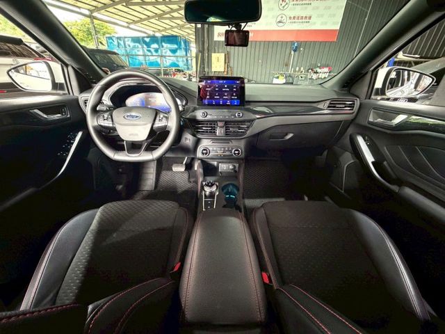 2022 Ford Focus 5D ST-Line Lommel X  第4張相片