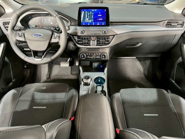 2022 Ford Focus Active EcoBoost 182任性版  第4張相片