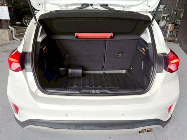 2022 Ford Focus Active EcoBoost 182任性版  第3張相片