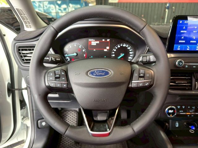 2022 Ford Focus Active EcoBoost 182任性版  第7張相片
