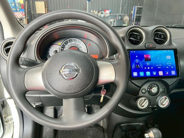 2018 Nissan March 1.5傳奇版  第6張相片